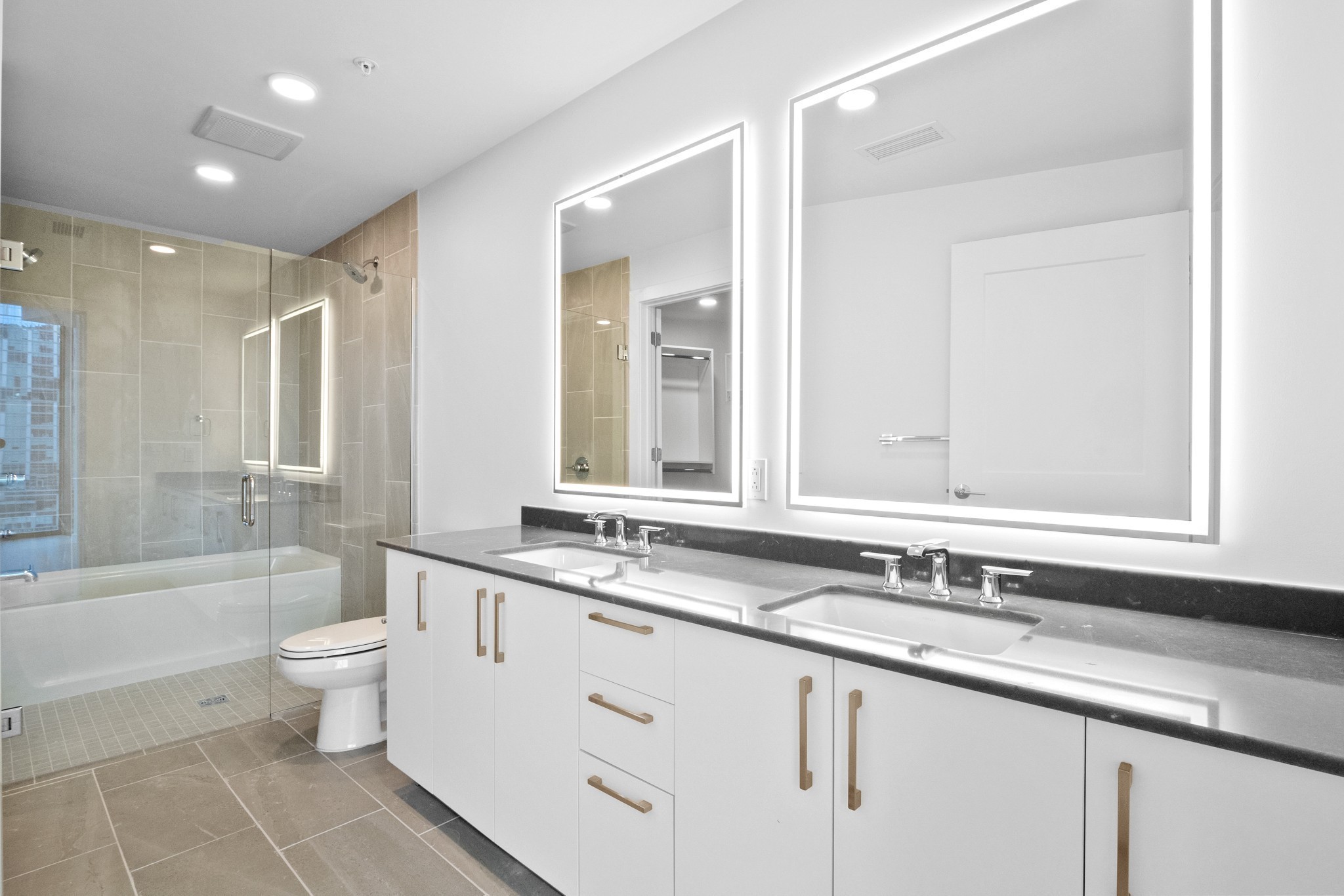Image 12 of 22 For 1521 12th Avenue 800