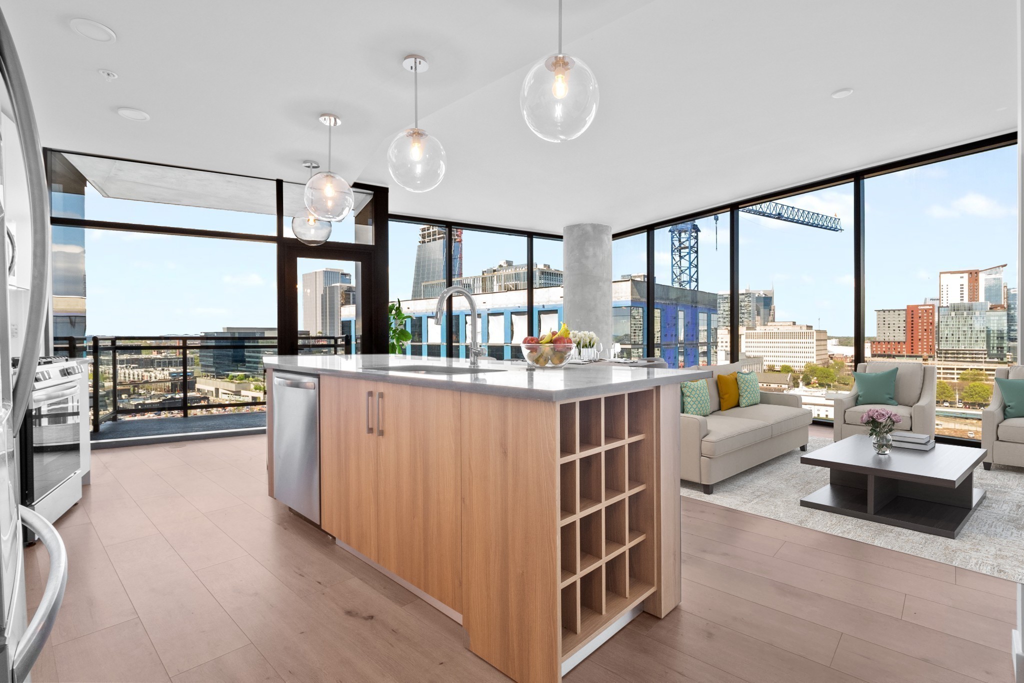Image 2 of 22 For 1521 12th Avenue 800