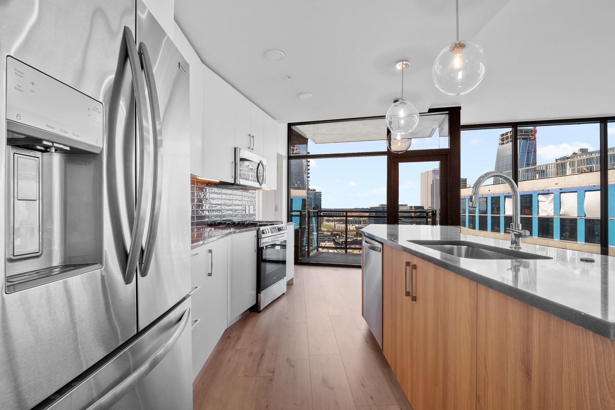 Image 6 of 22 For 1521 12th Avenue 800