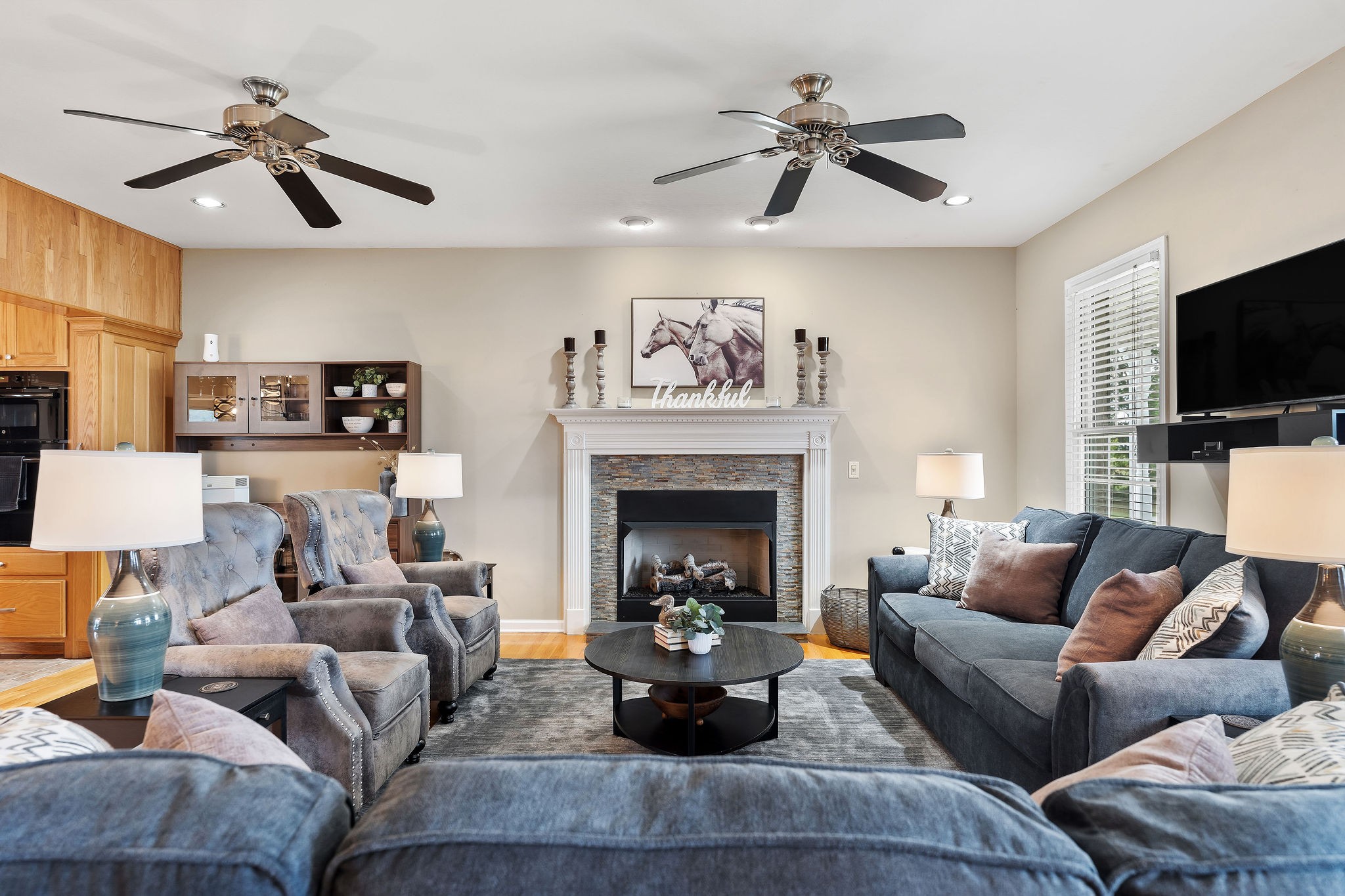 Image 11 of 42 For 9053 103rd Avenue