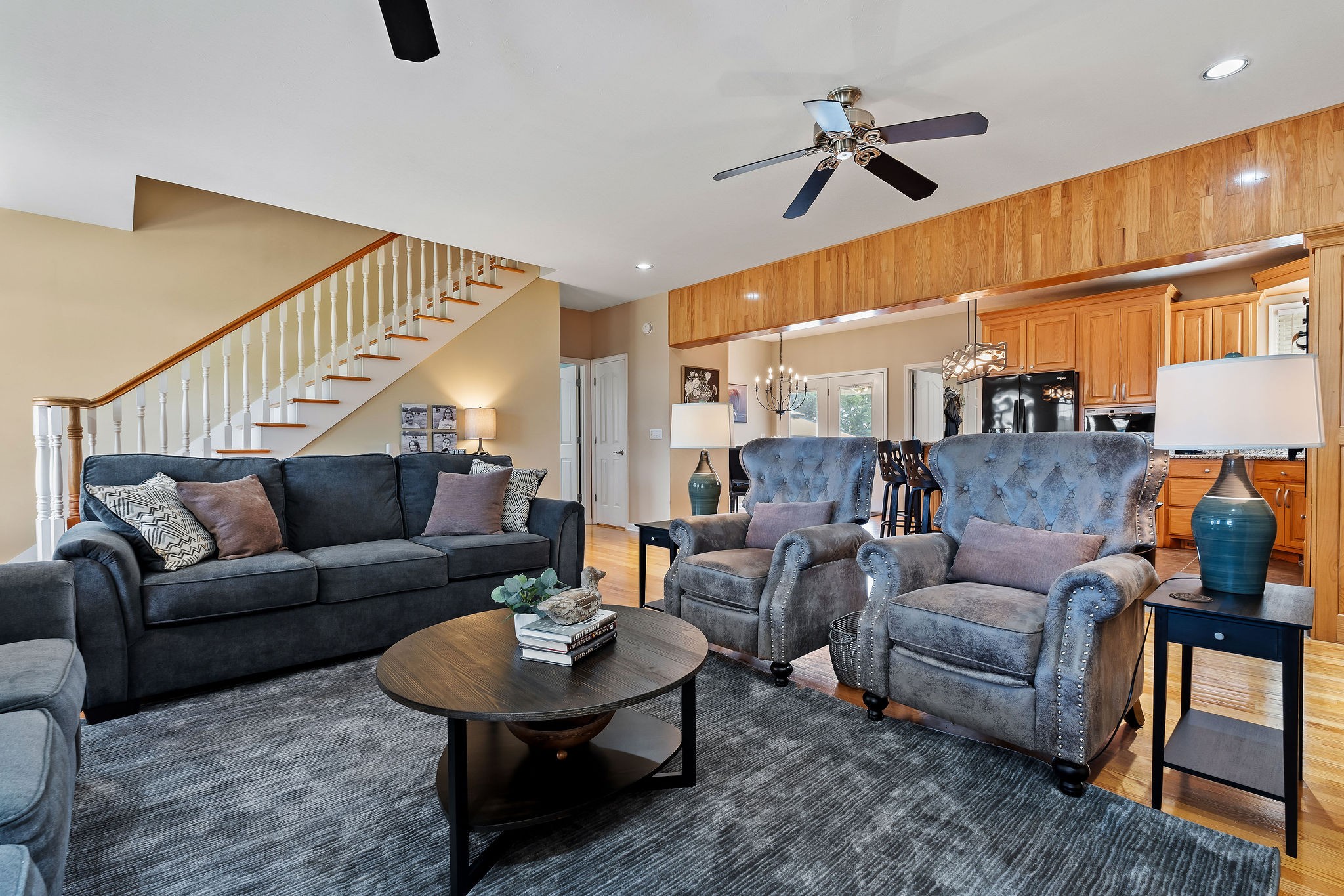 Image 13 of 42 For 9053 103rd Avenue