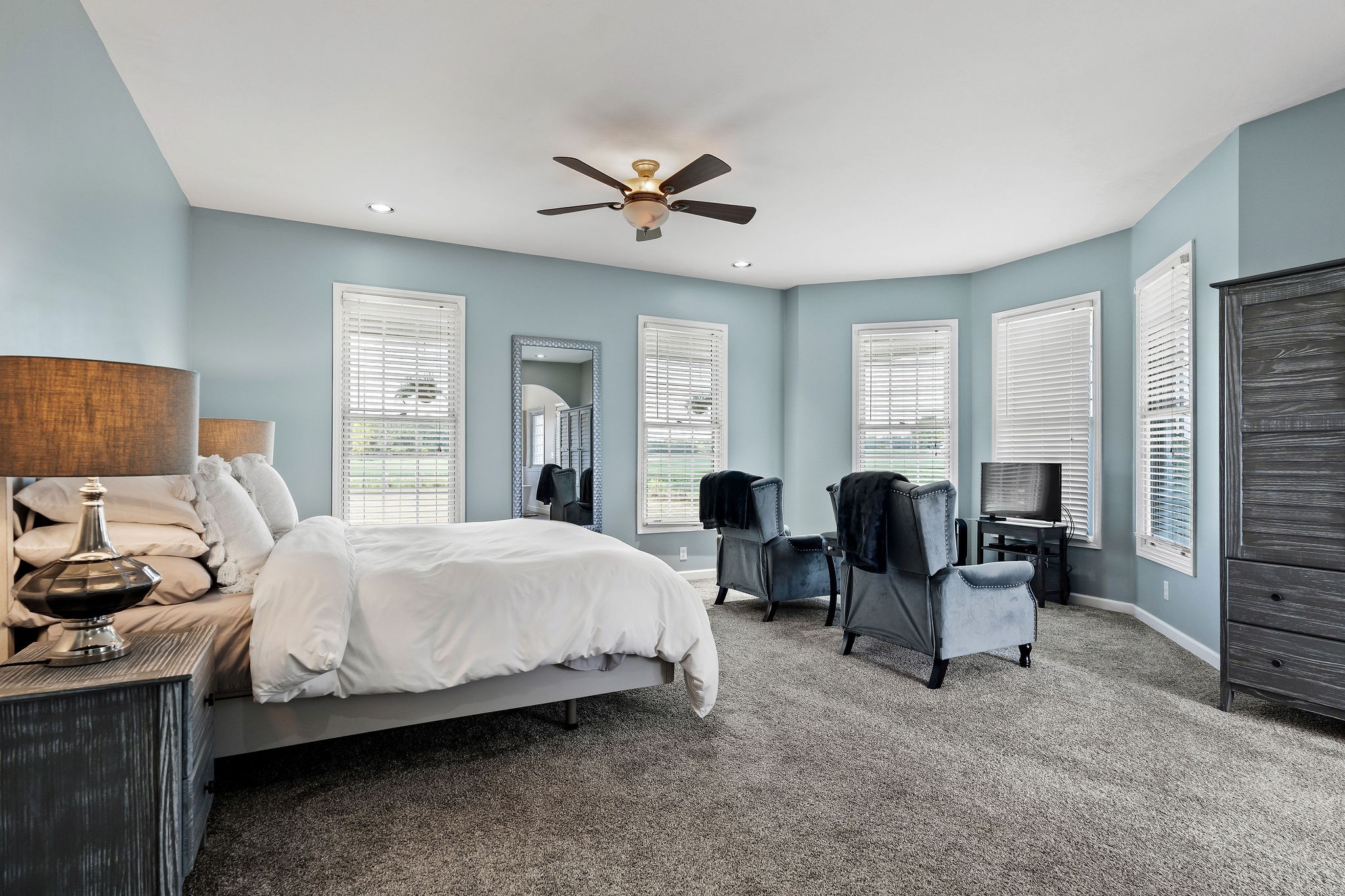 Image 23 of 42 For 9053 103rd Avenue