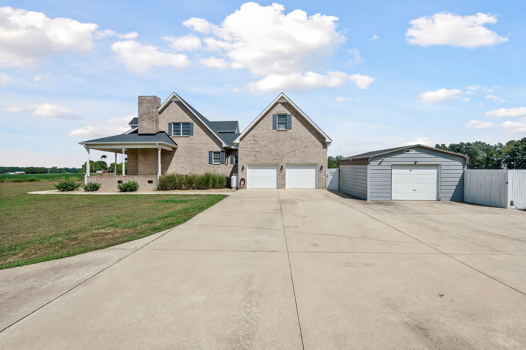 Image 3 of 42 For 9053 103rd Avenue