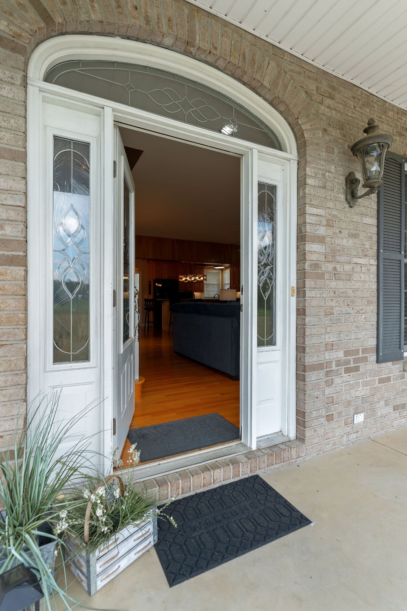 Image 7 of 42 For 9053 103rd Avenue