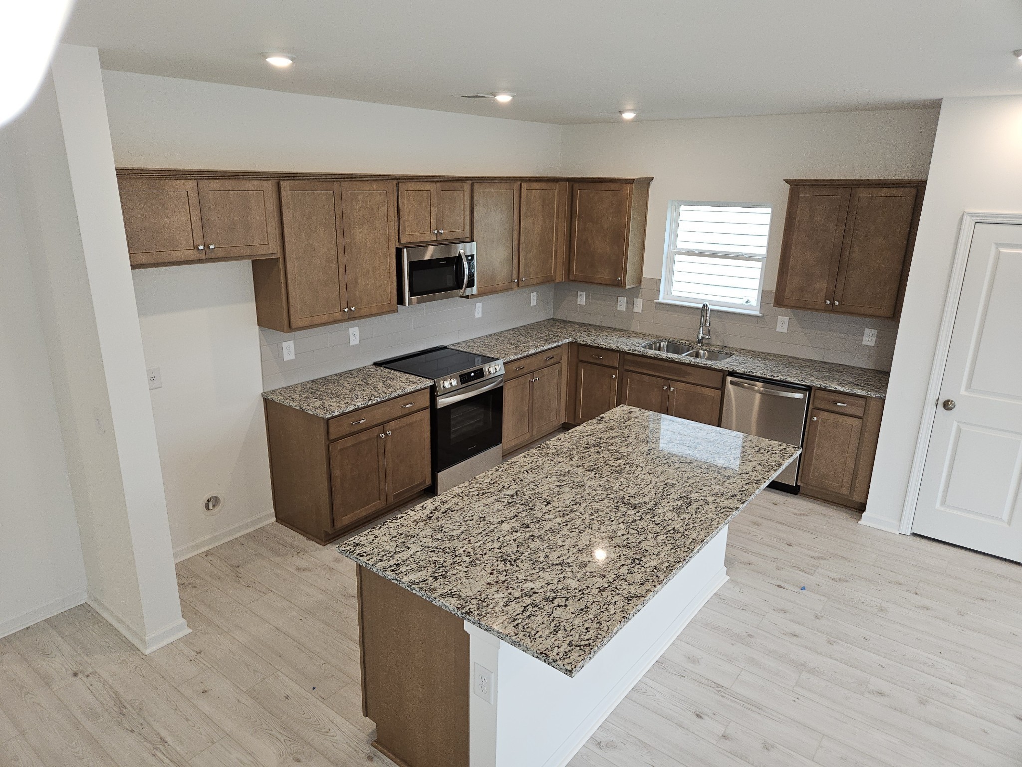 Image 13 of 49 For 4480 110th Avenue