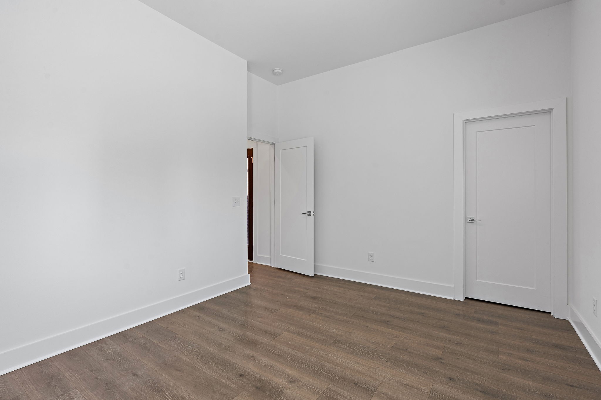 Image 19 of 20 For 7233 Hemlock Road