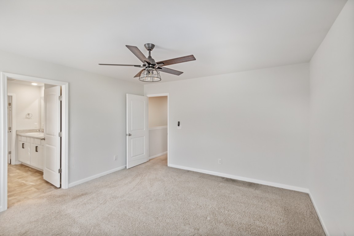 Image 19 of 51 For 9171 118th Loop