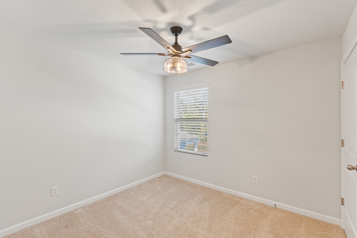 Image 23 of 51 For 9171 118th Loop