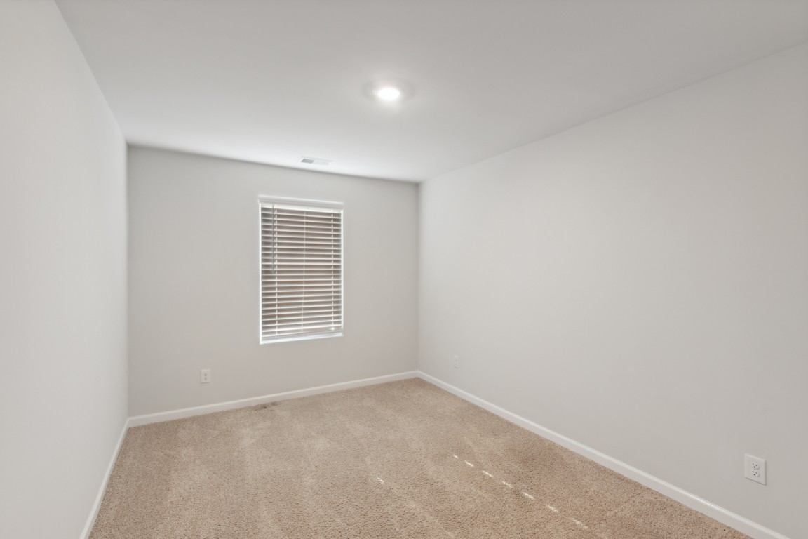 Image 27 of 51 For 9171 118th Loop