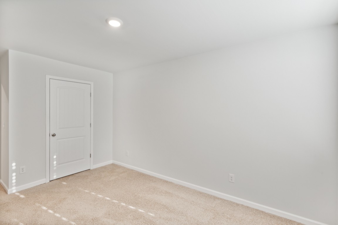 Image 31 of 51 For 9171 118th Loop