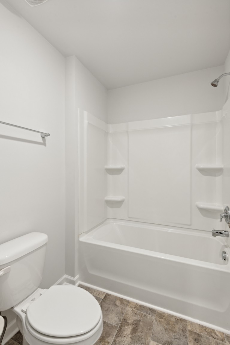 Image 32 of 51 For 9171 118th Loop