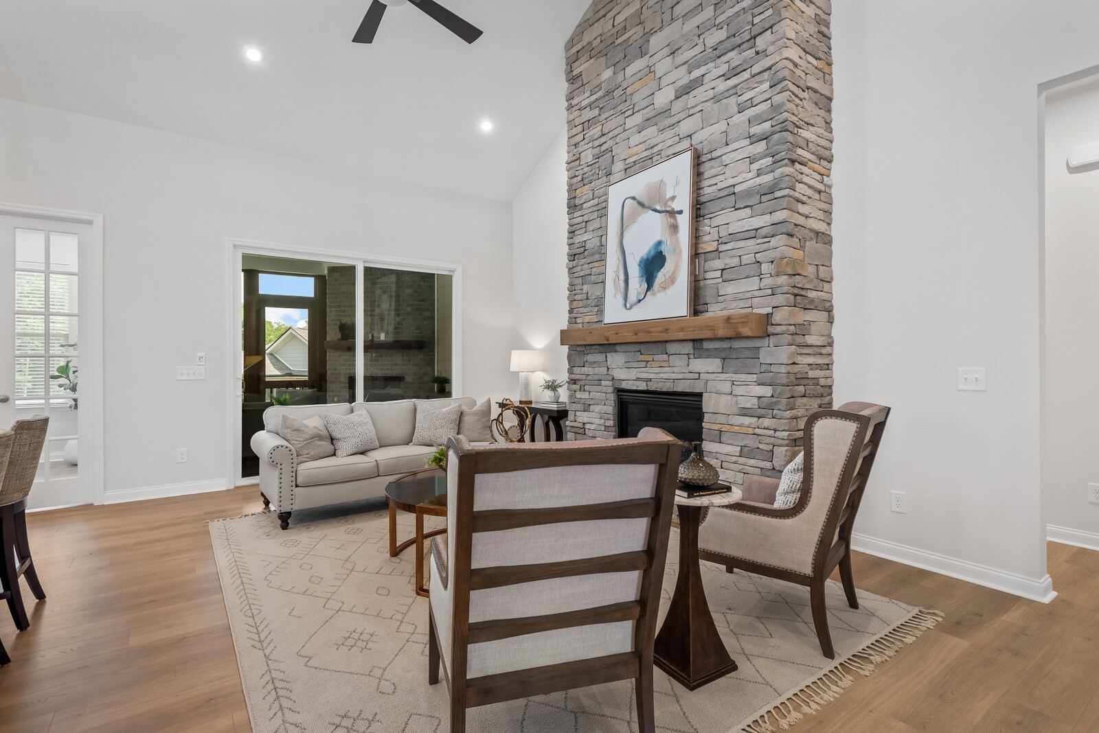 Image 11 of 35 For 8126 81st Loop