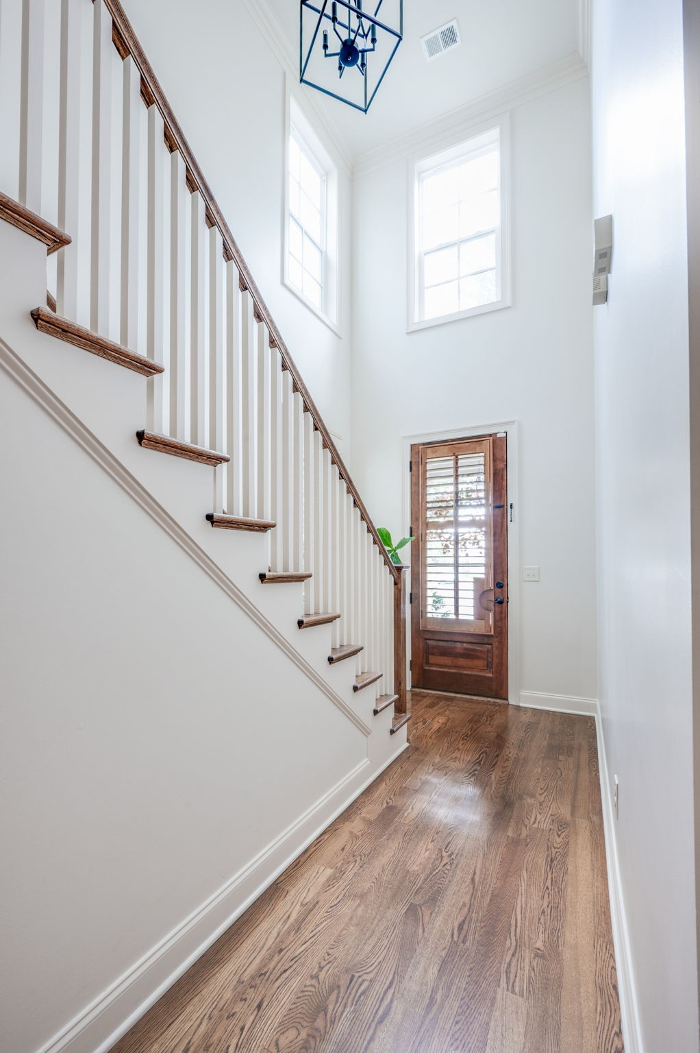Image 13 of 24 For 5024 109th Street