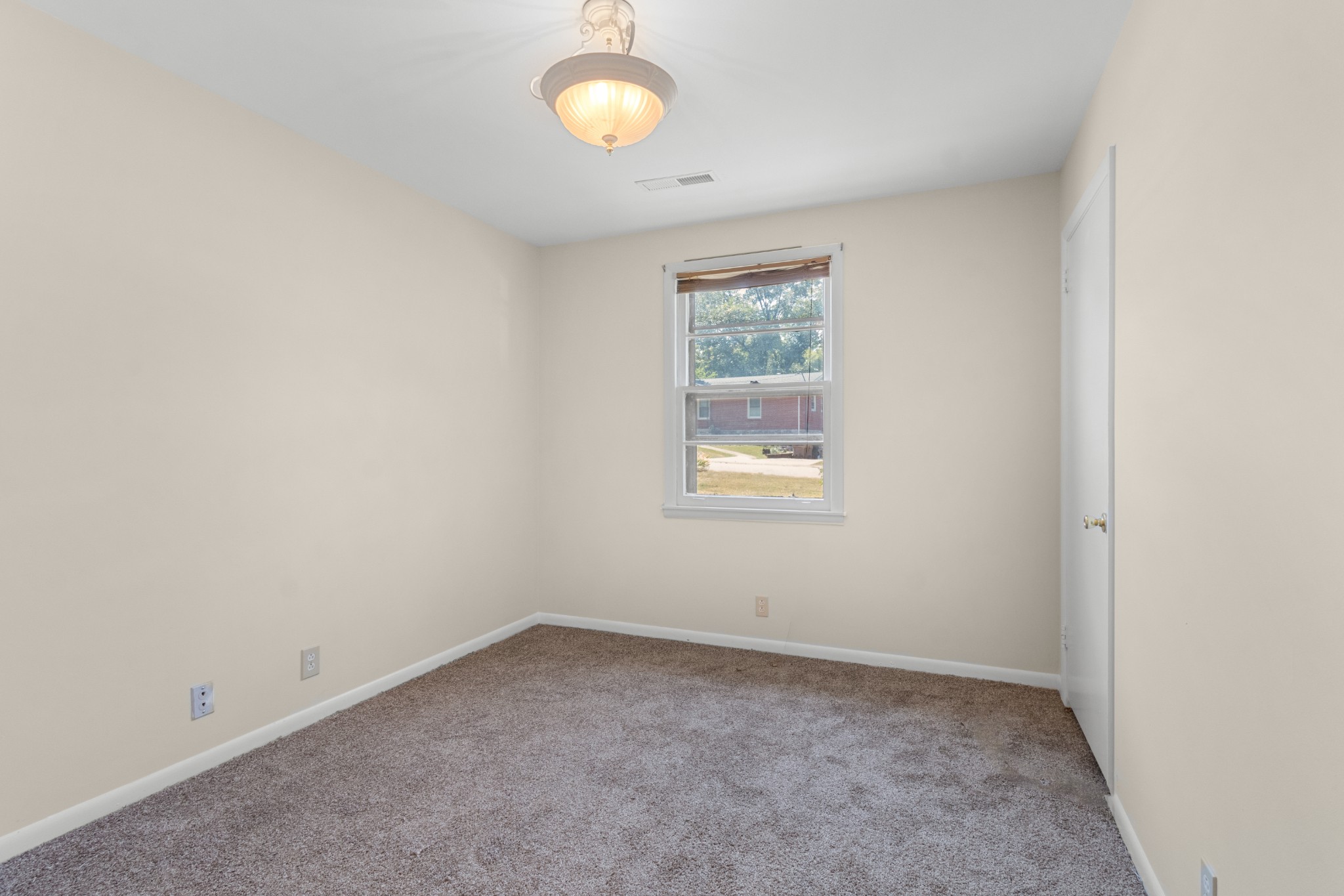 Image 10 of 30 For 8741 108th Place