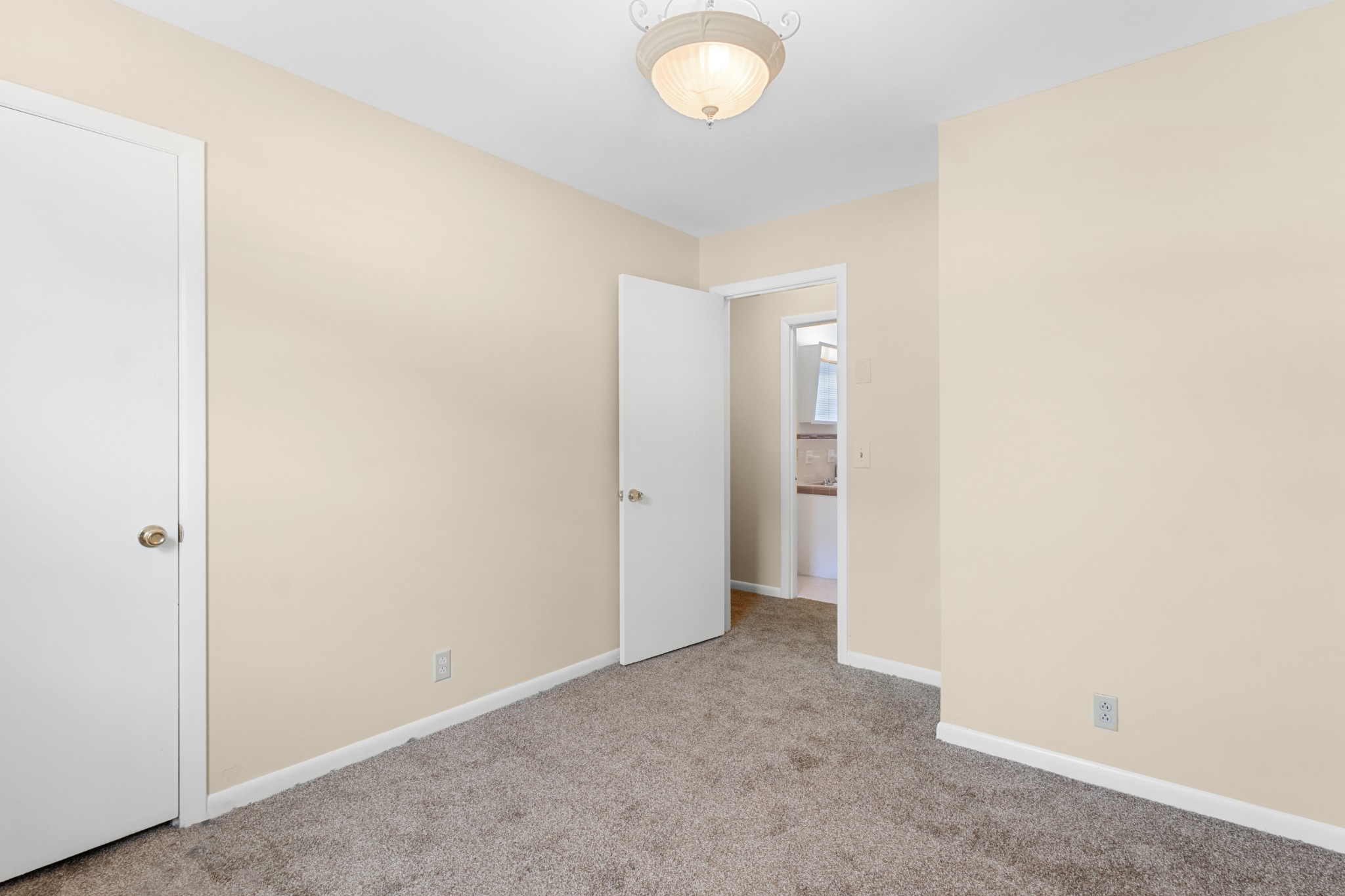 Image 11 of 30 For 8741 108th Place