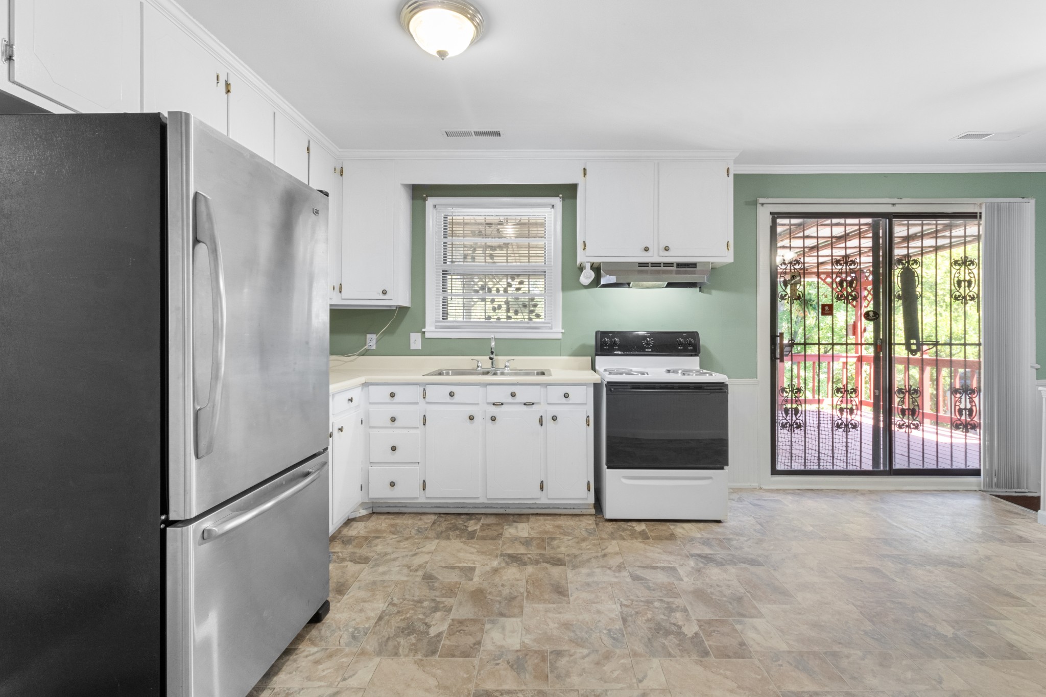Image 6 of 30 For 8741 108th Place