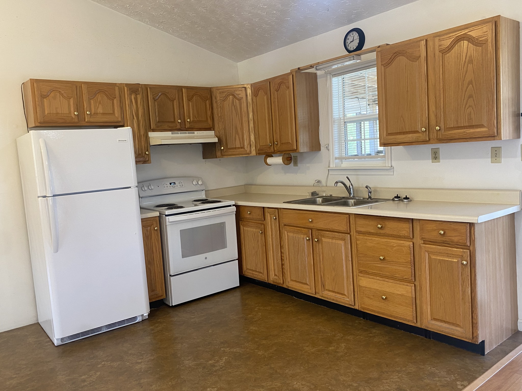 Image 4 of 10 For 3041 104th Avenue