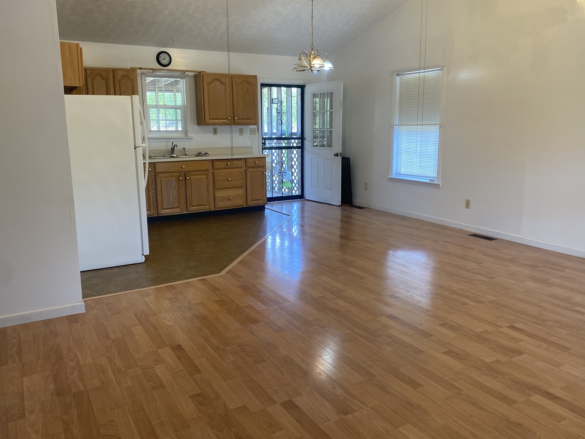 Image 5 of 10 For 3041 104th Avenue