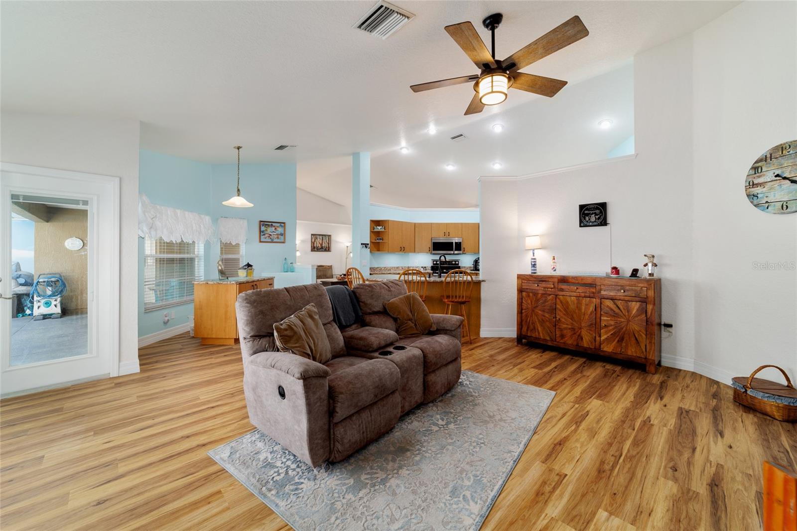 Image 33 of 77 For 13361 88th Terrace
