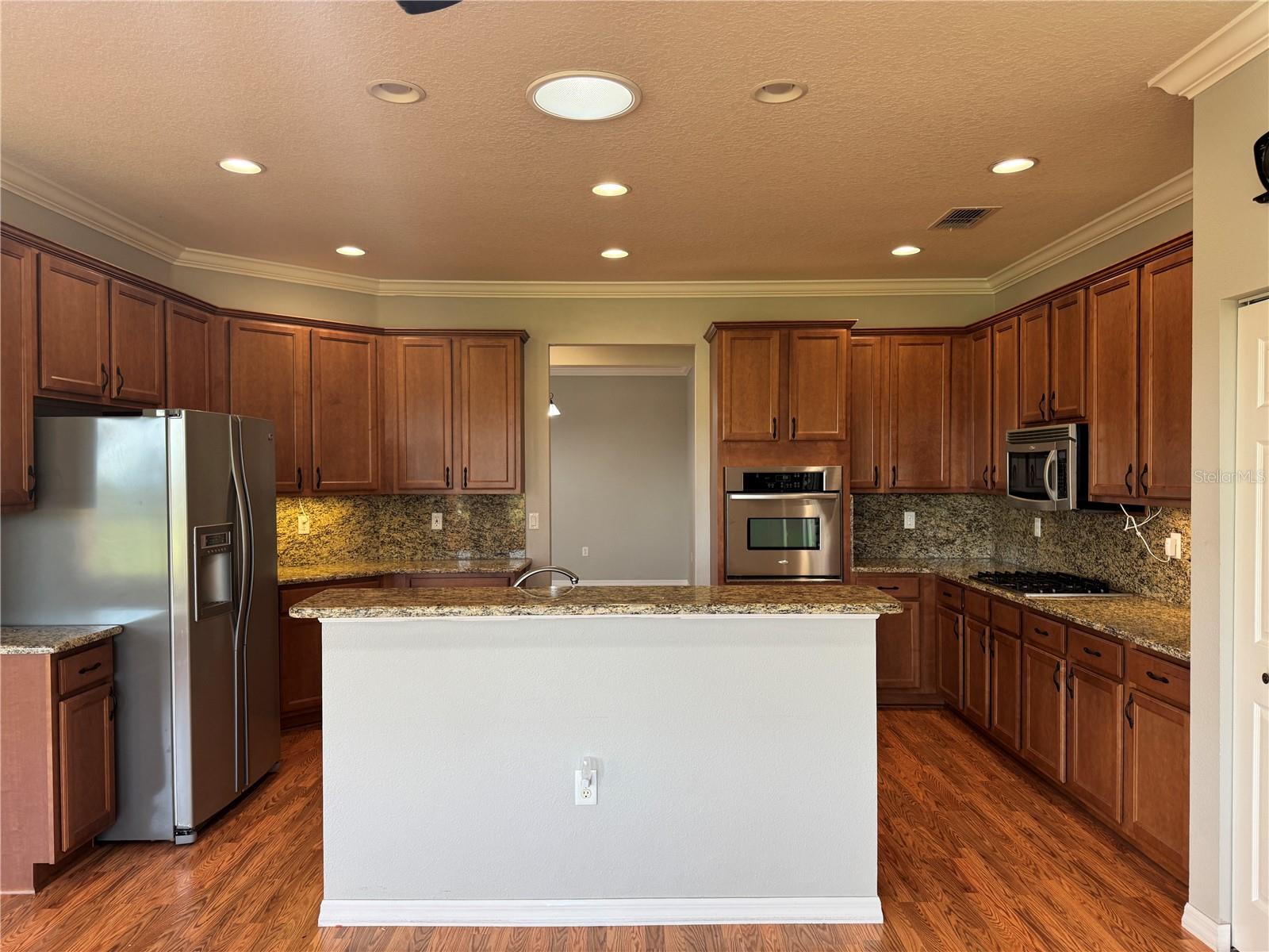 Image 11 of 38 For 8814 83rd Court Road