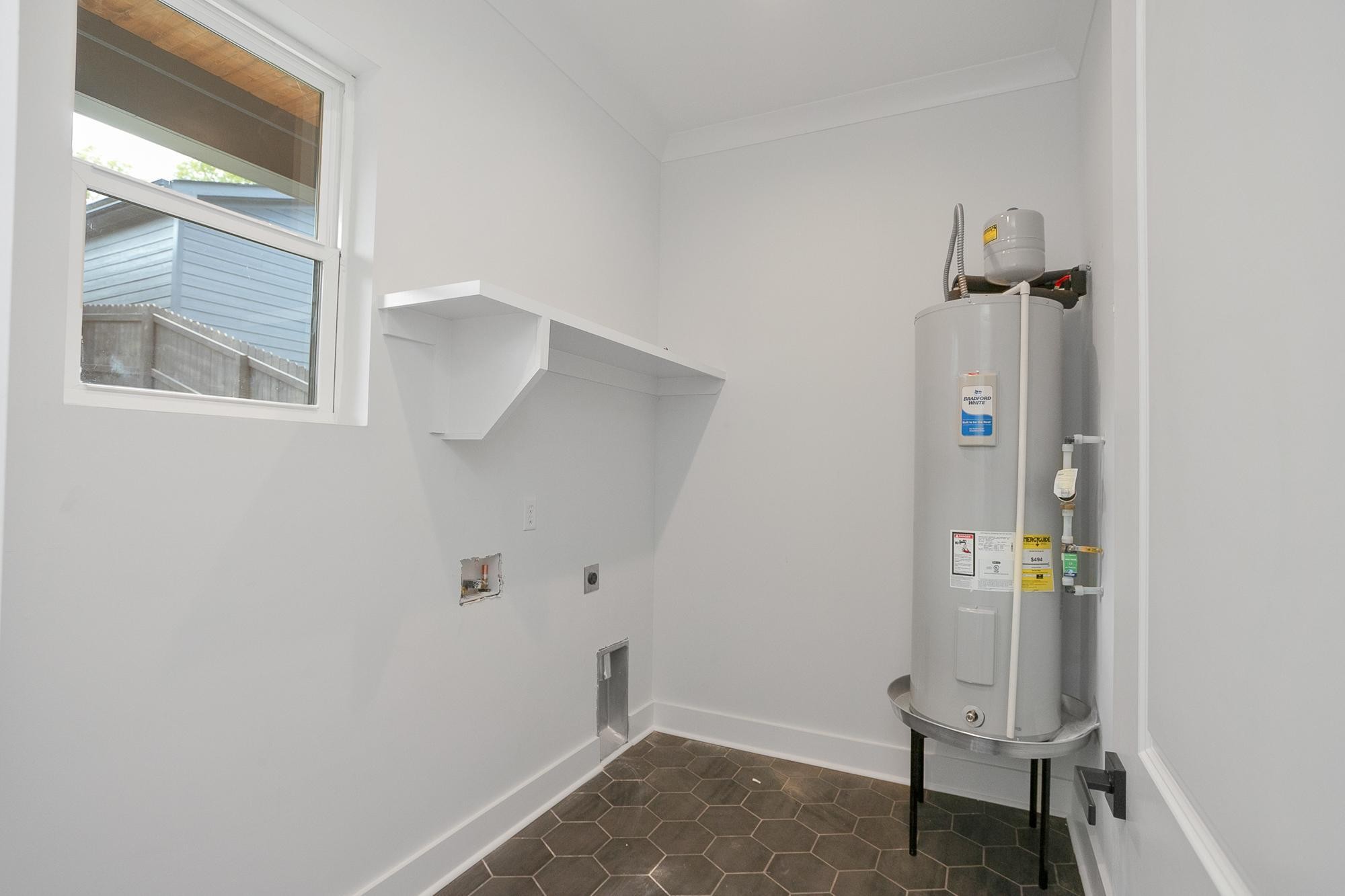 Image 16 of 20 For 119 Walt Lane