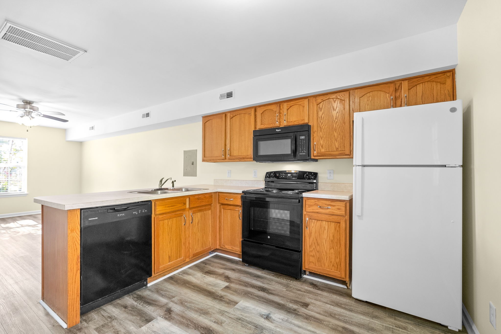 Image 10 of 45 For 8412 93rd Circle