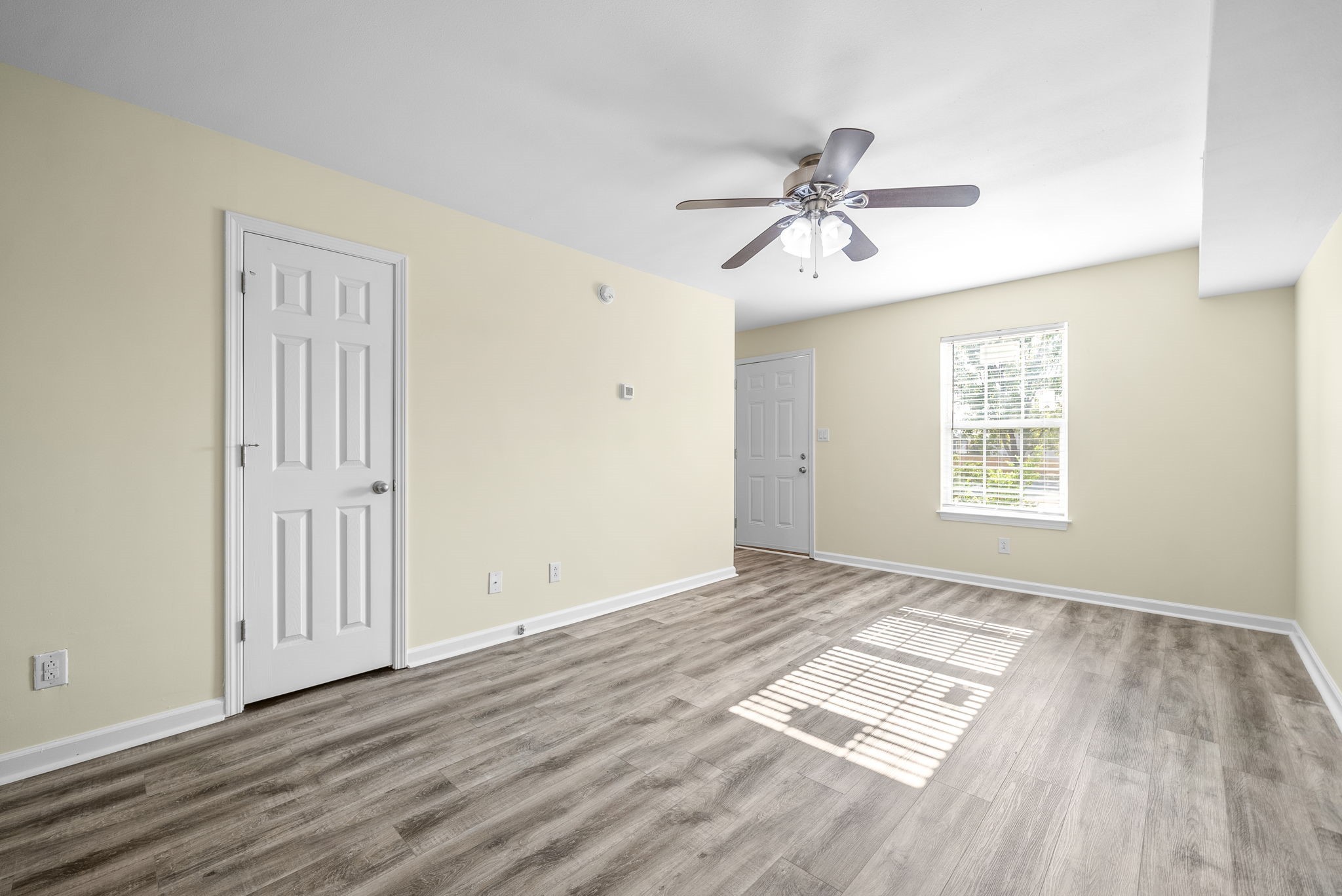 Image 5 of 45 For 8412 93rd Circle