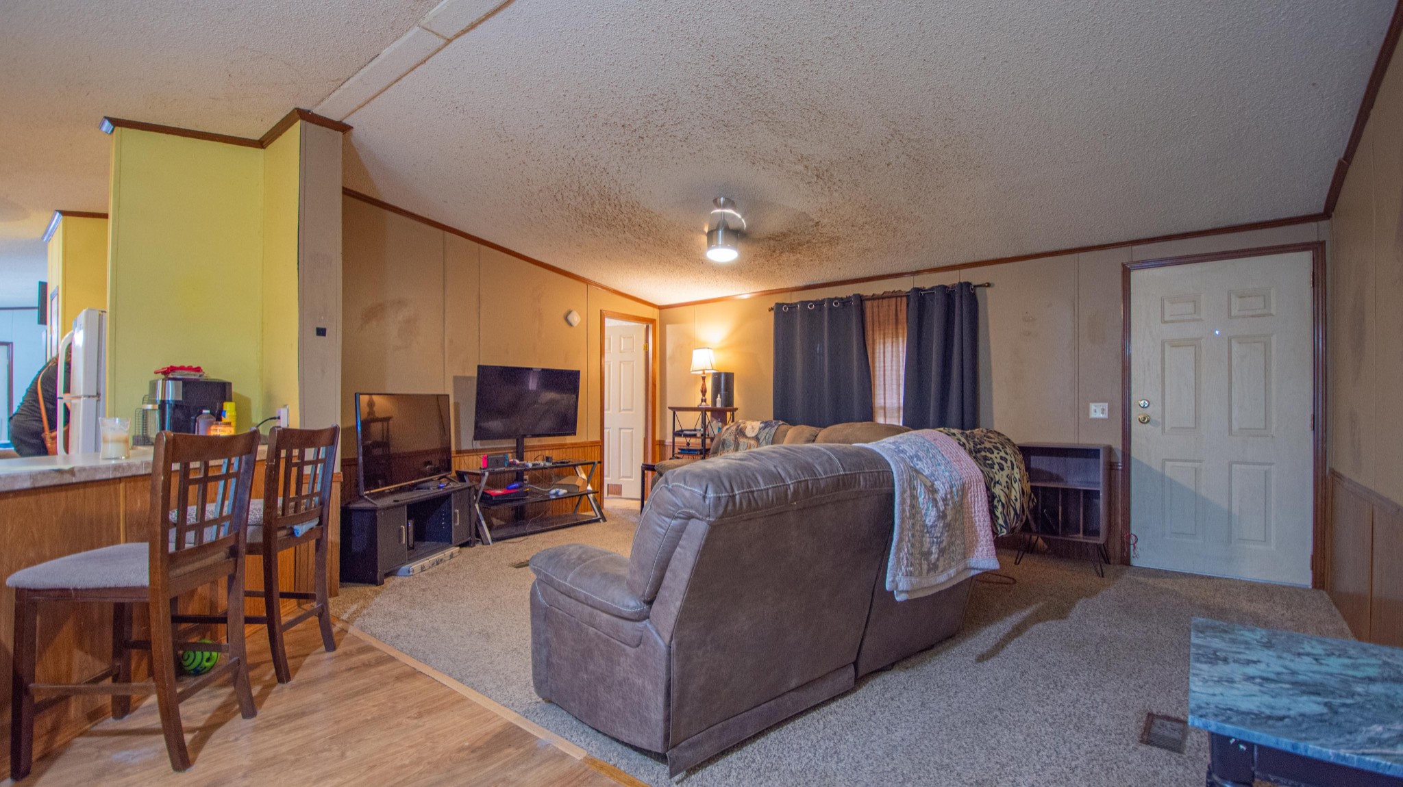 Image 11 of 52 For 9035 101st Lane