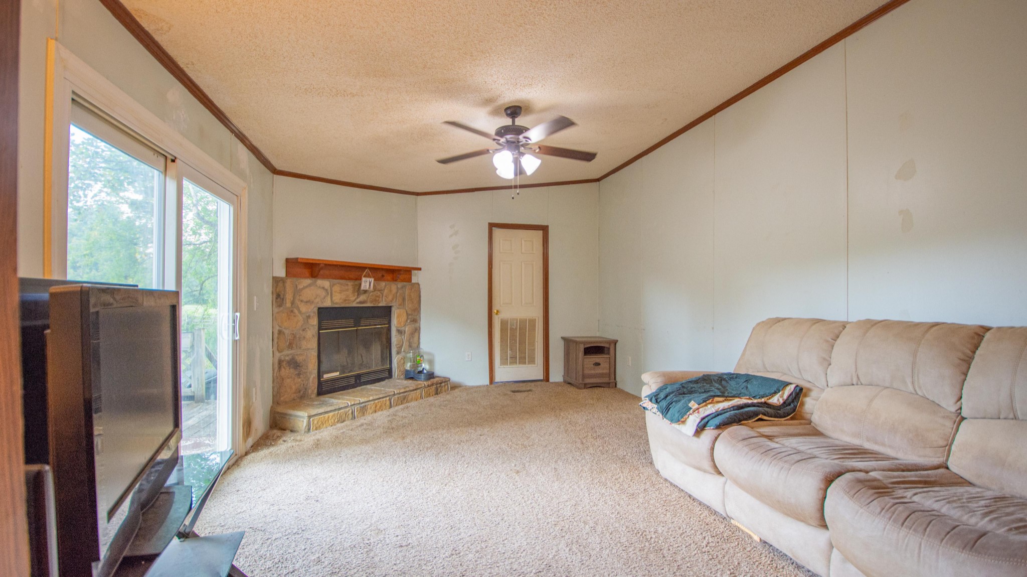 Image 14 of 52 For 9035 101st Lane