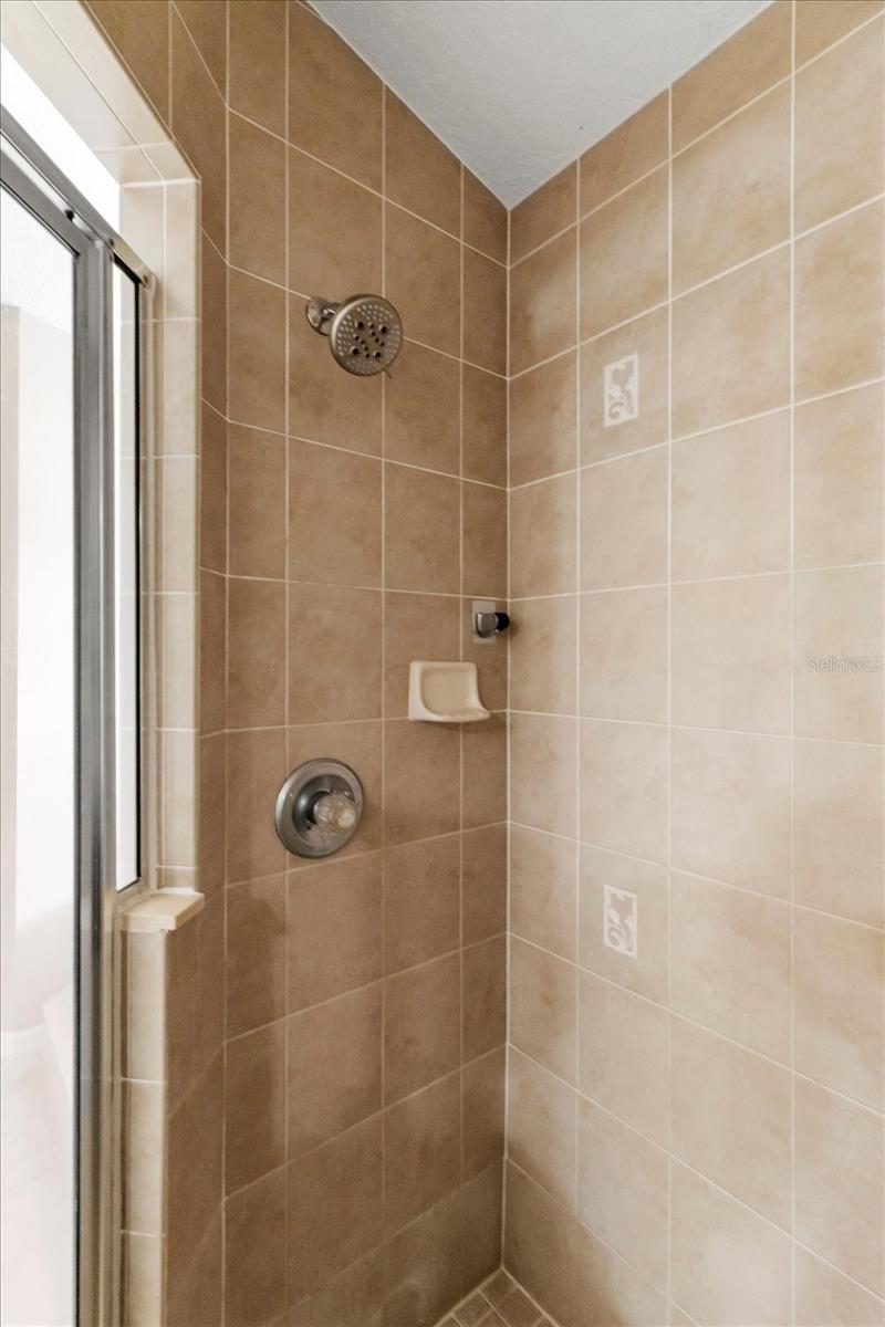 Image 18 of 36 For 802 50th Terrace