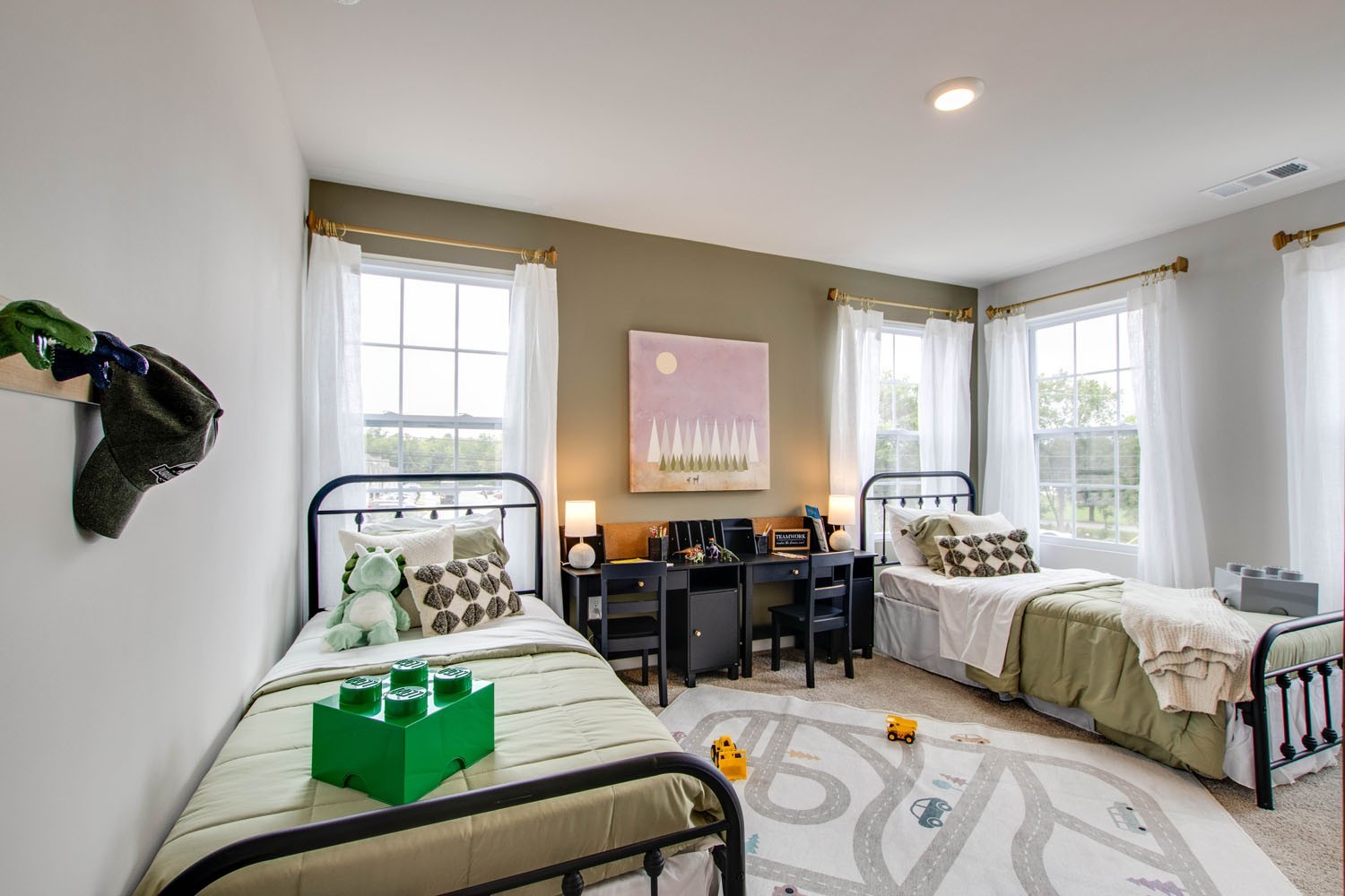 Listing photo id 11 for 10060 Carver Drive