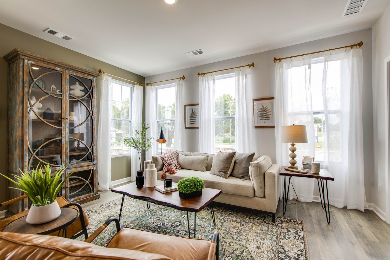Listing photo id 1 for 10060 Carver Drive