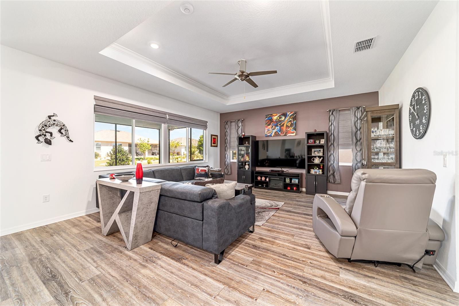 Image 12 of 72 For 8820 104th Circle