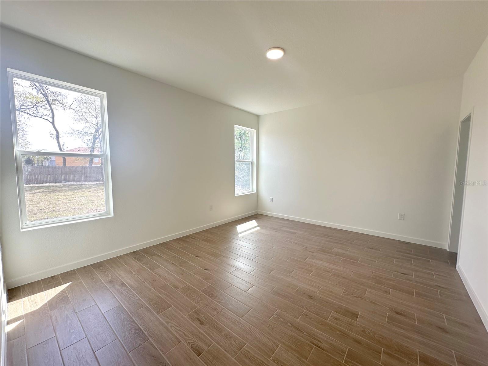 Image 15 of 36 For 11555 59th Terrace