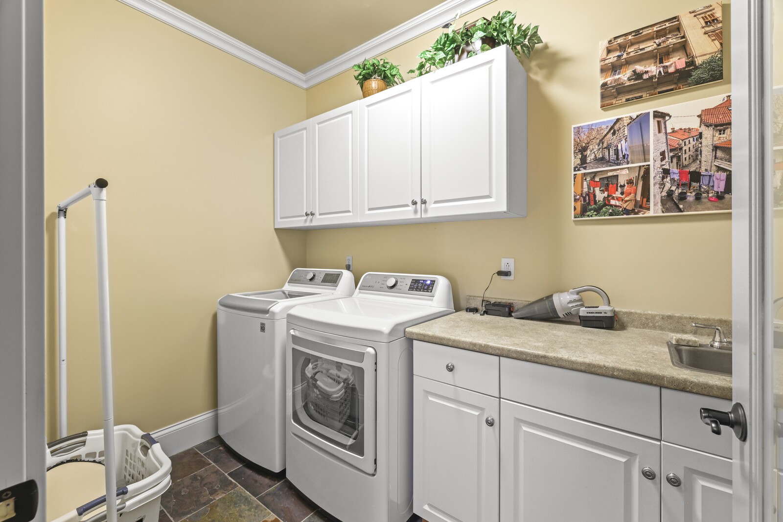 Image 21 of 63 For 9047 102nd Terrace