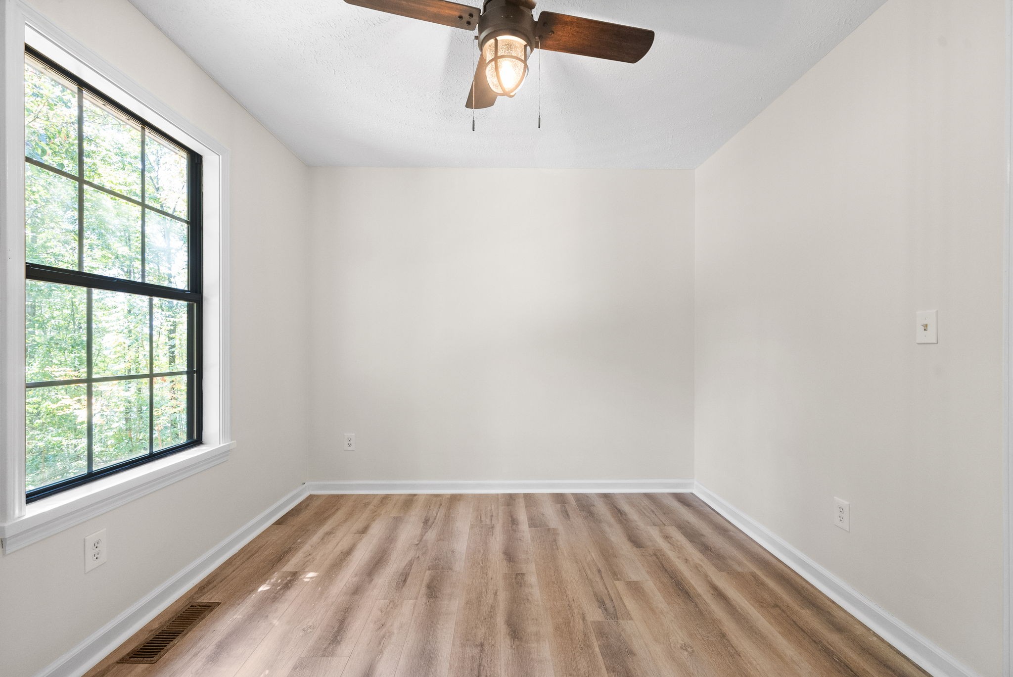 Image 16 of 64 For 12542 83rd Terrace