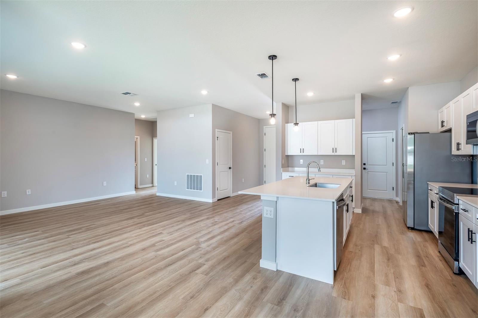 Image 17 of 24 For 11537 59th Terrace