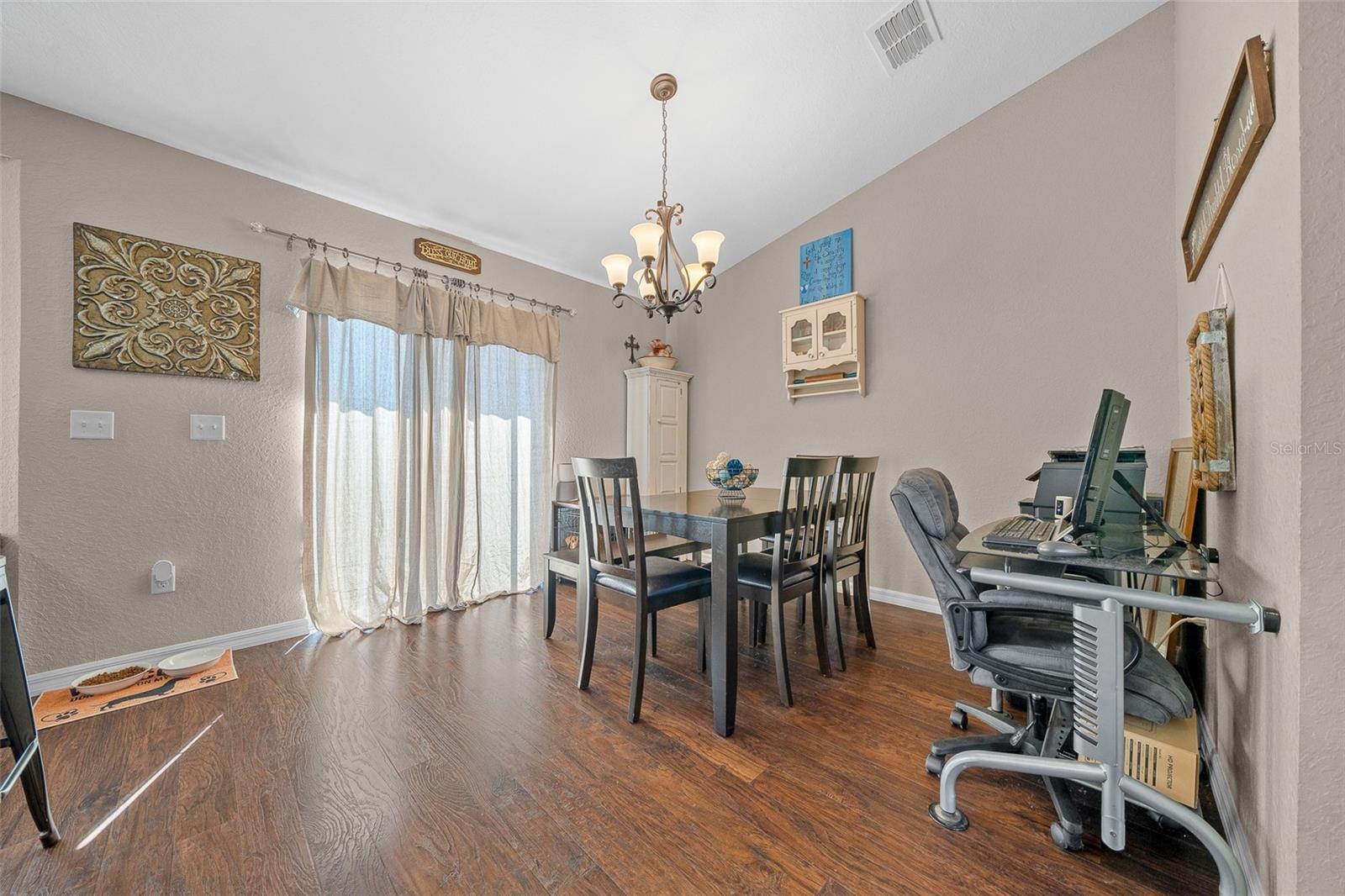 Image 14 of 25 For 648 Marguerita Drive