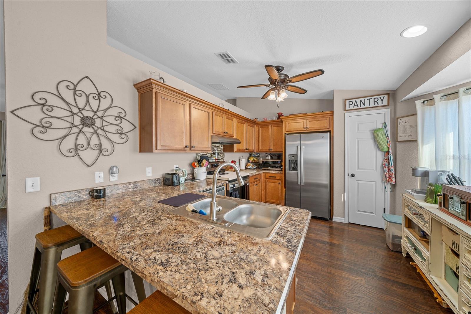 Image 15 of 25 For 648 Marguerita Drive