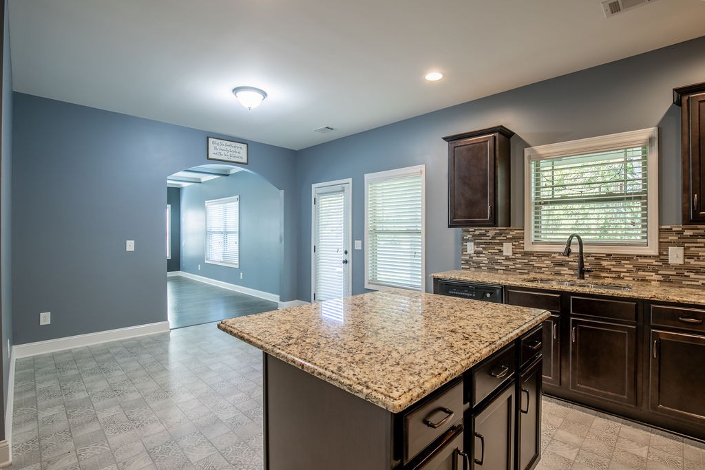 Image 25 of 67 For 9566 90th Street