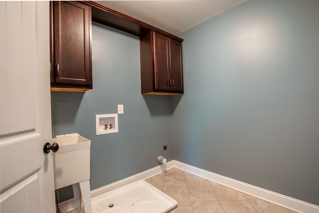 Image 32 of 67 For 9566 90th Street
