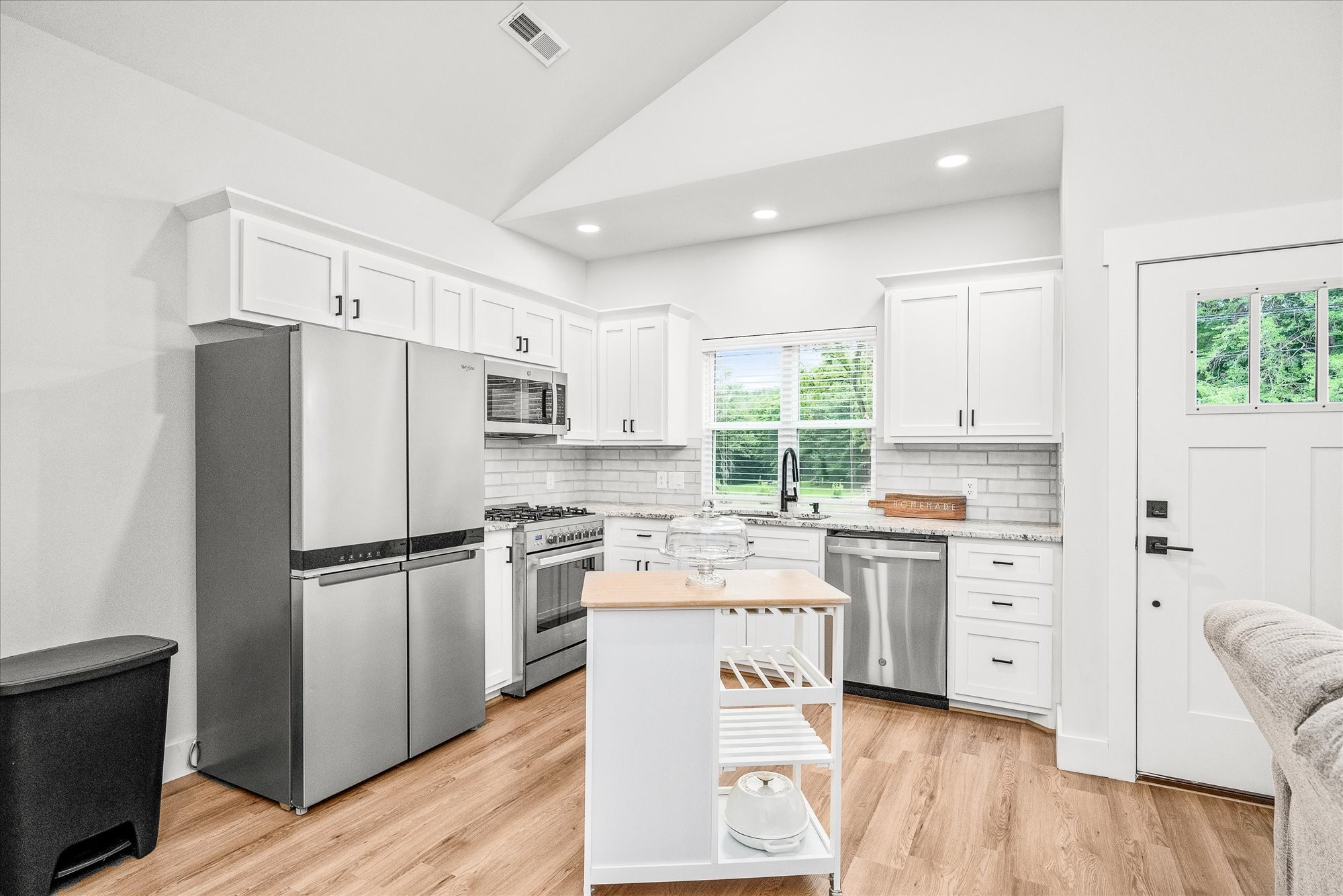 Image 5 of 11 For 1858 Lake Weir Avenue