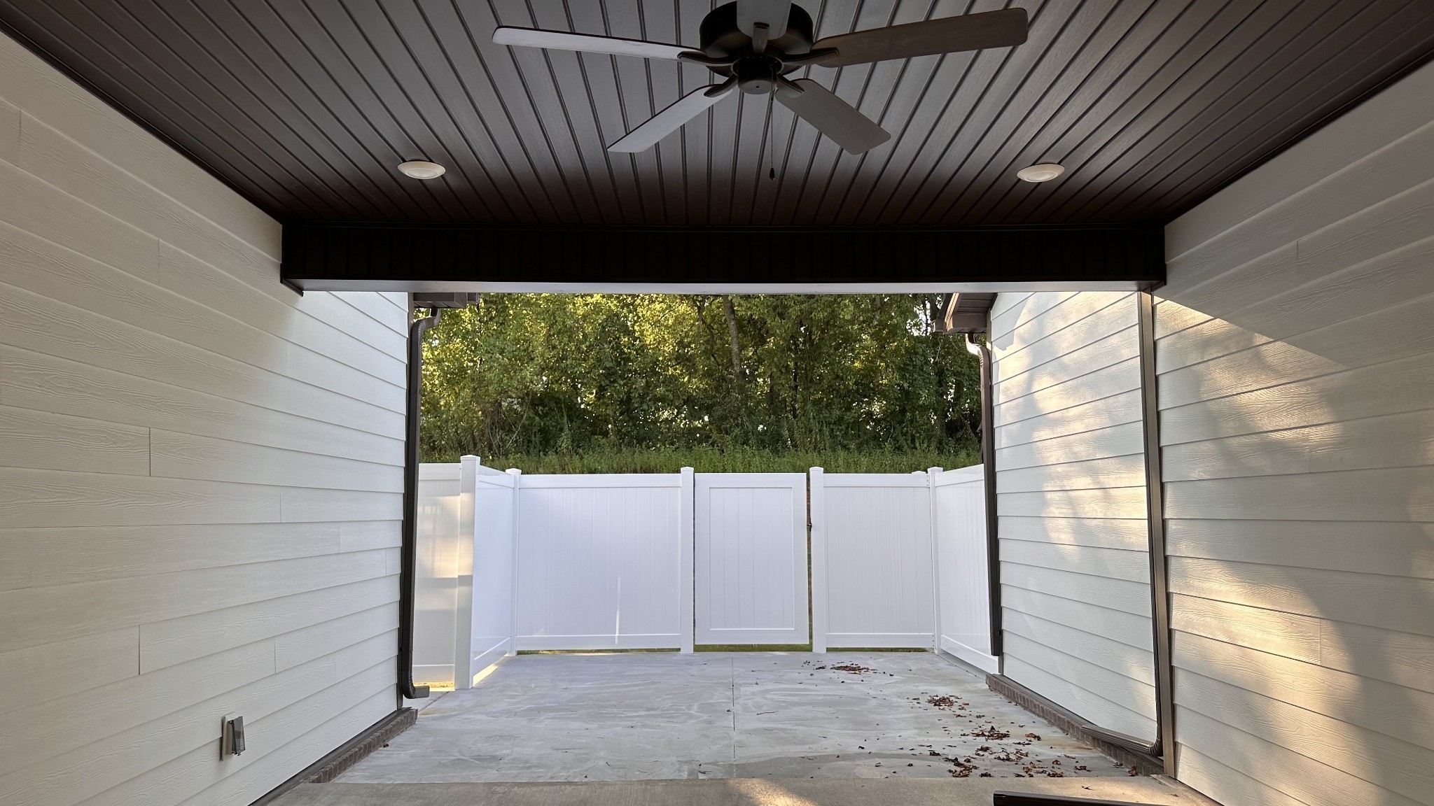 Image 4 of 42 For 8954 104th Lane