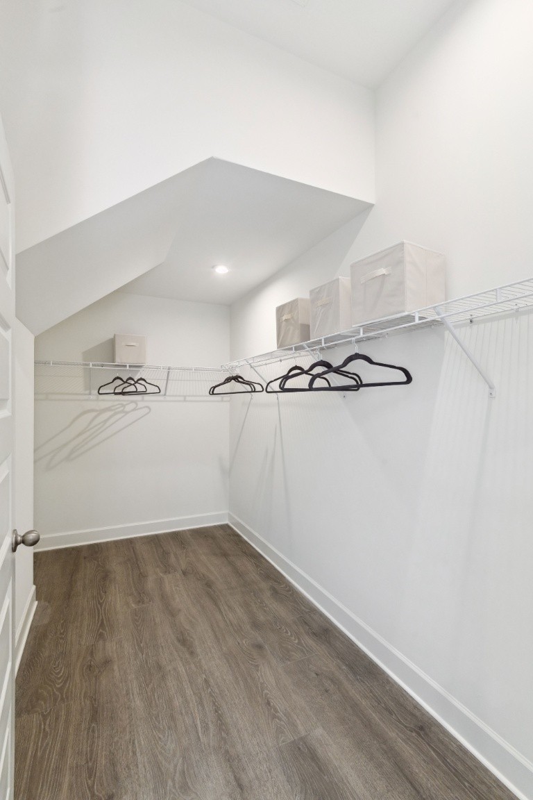 Listing photo id 13 for 6225 Riverbend Road