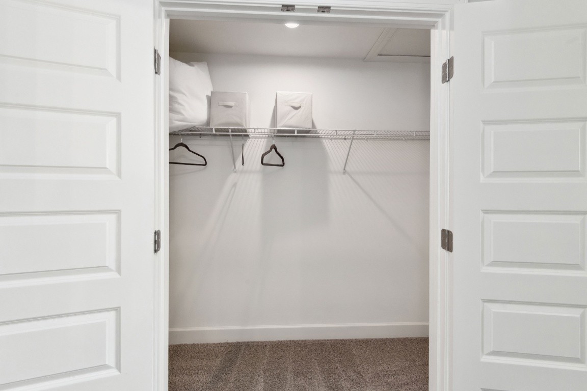 Listing photo id 14 for 6225 Riverbend Road