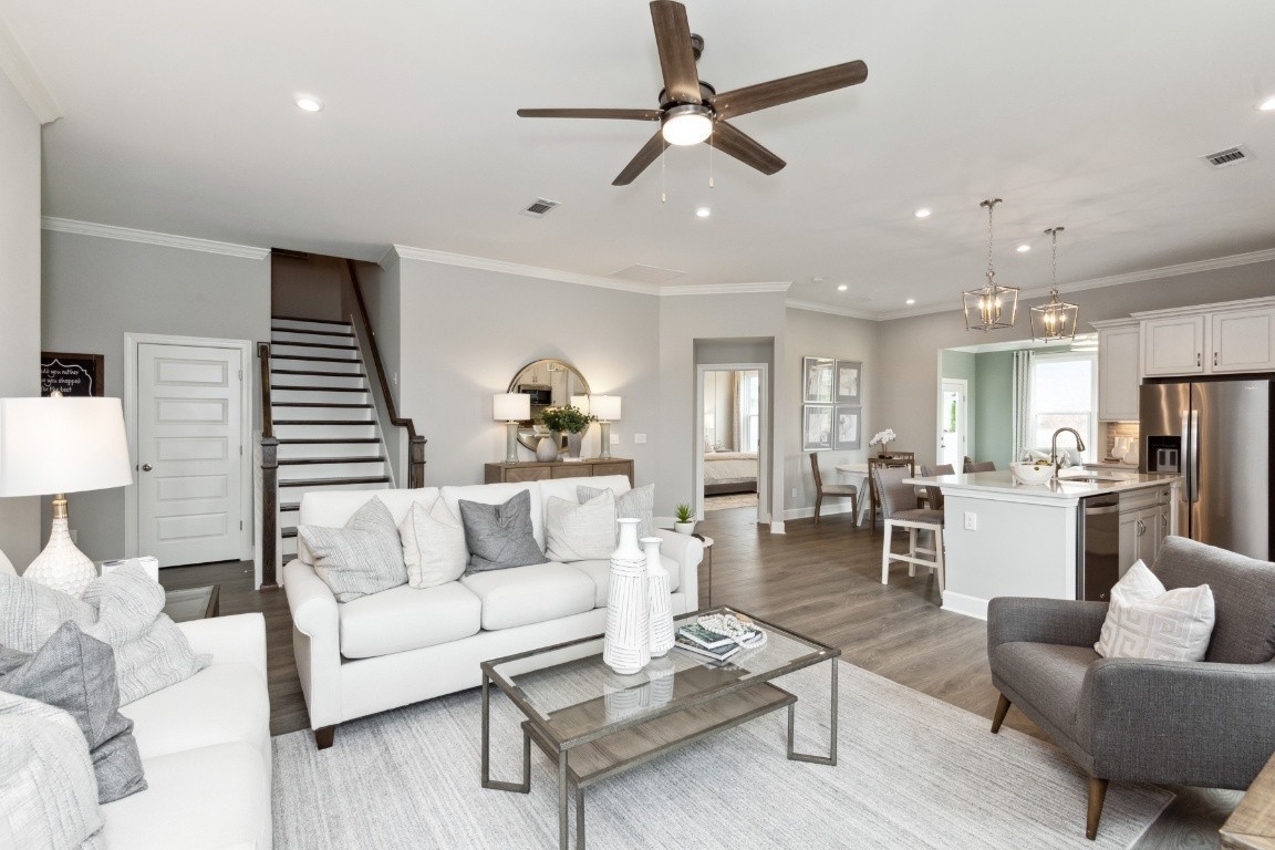 Listing photo id 0 for 6225 Riverbend Road