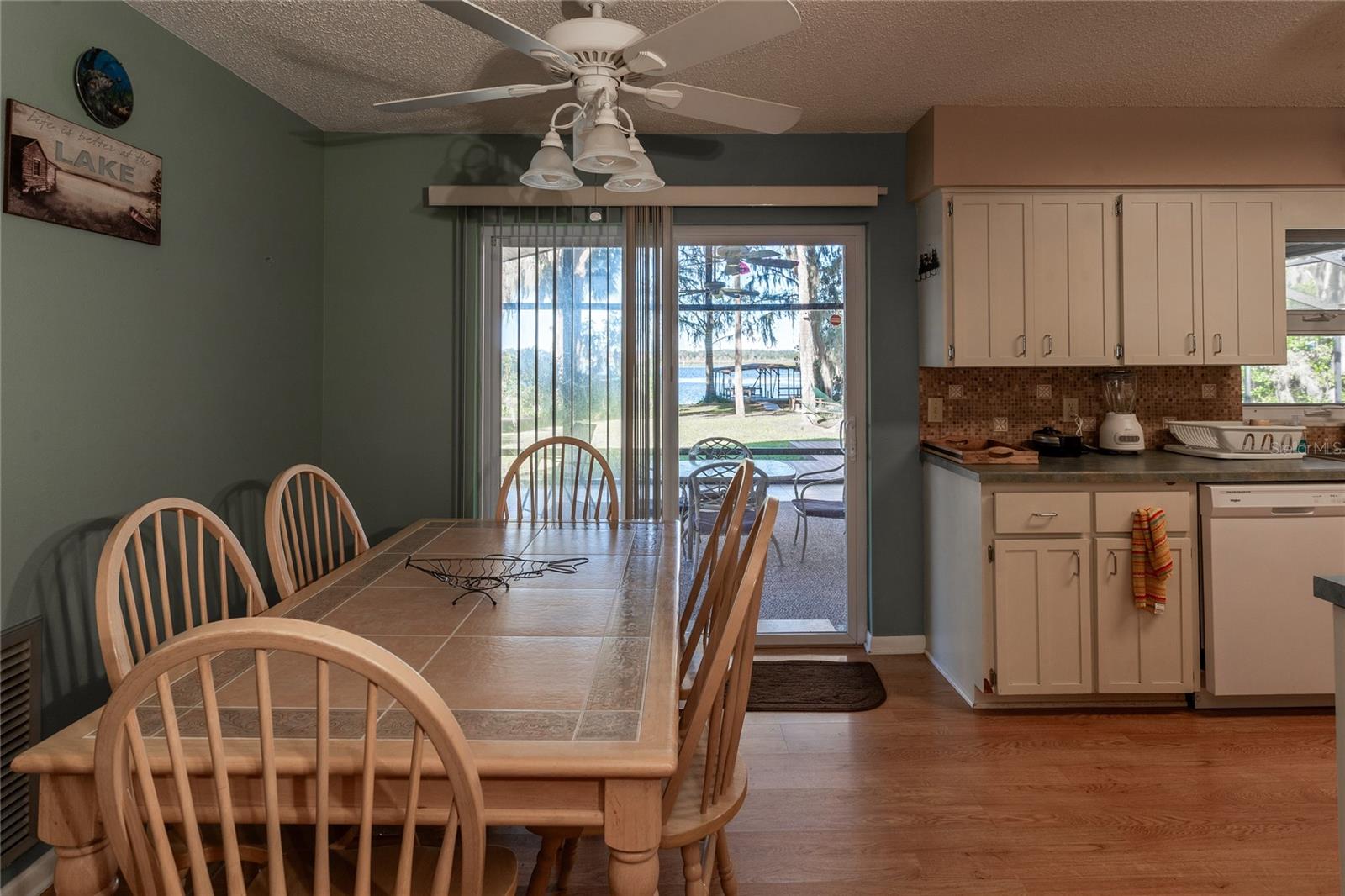 Listing photo id 27 for 6225 Riverbend Road