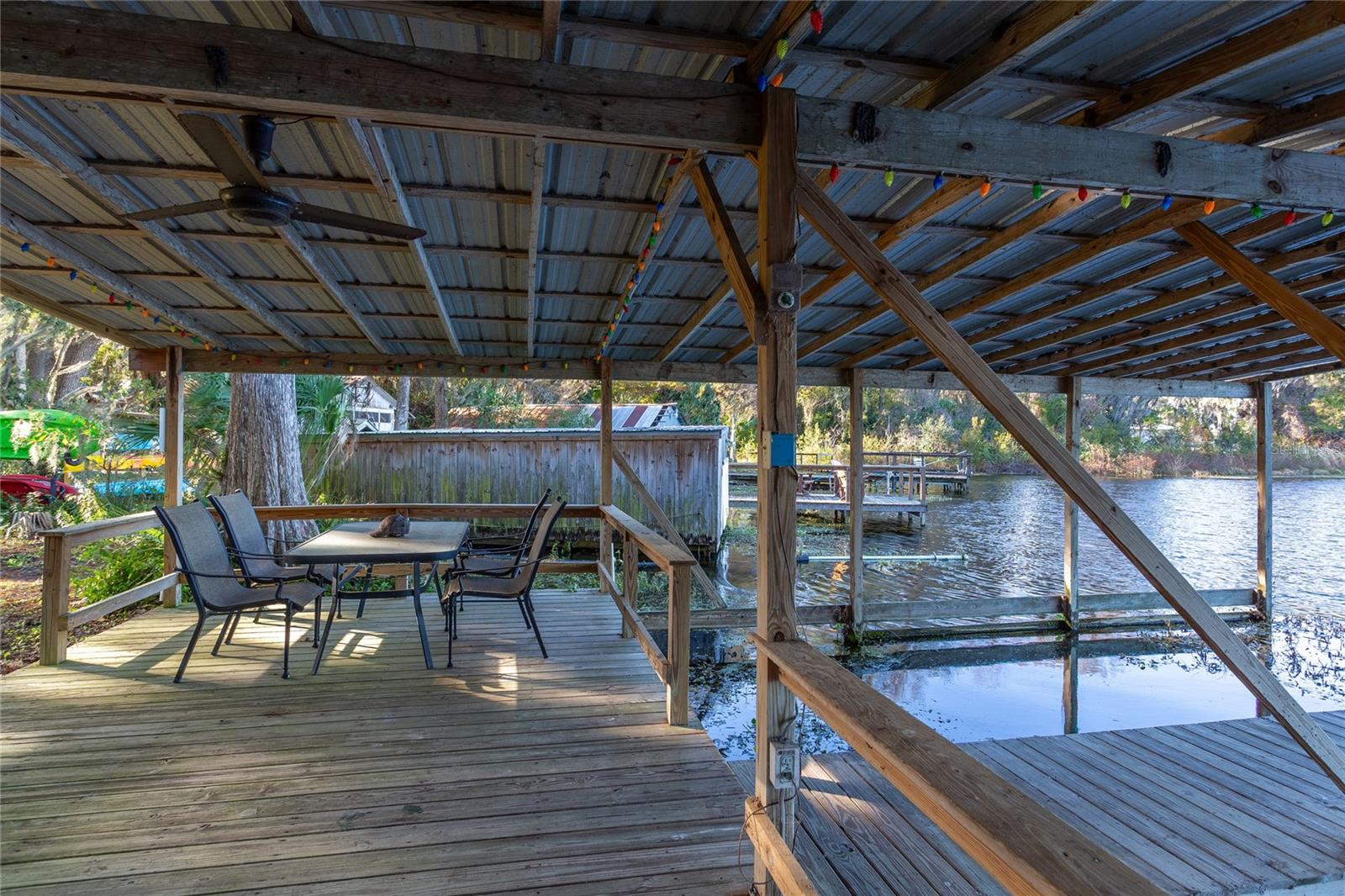 Listing photo id 31 for 6225 Riverbend Road