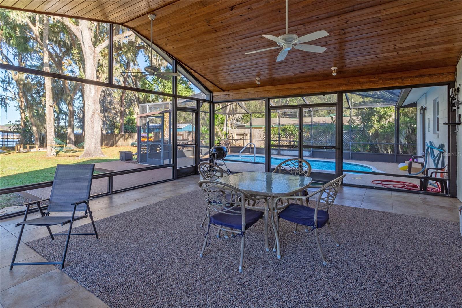 Listing photo id 40 for 6225 Riverbend Road