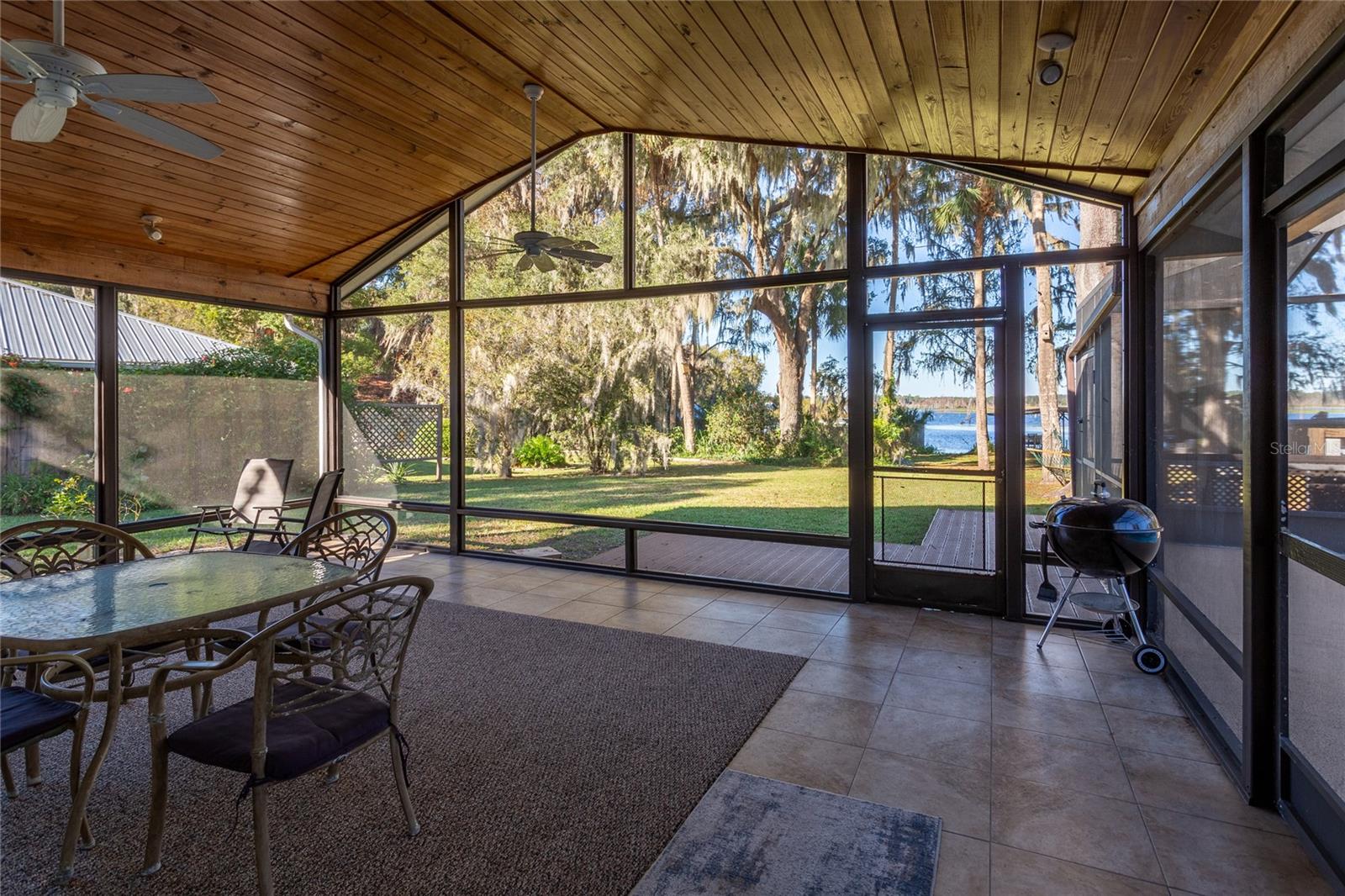 Listing photo id 41 for 6225 Riverbend Road